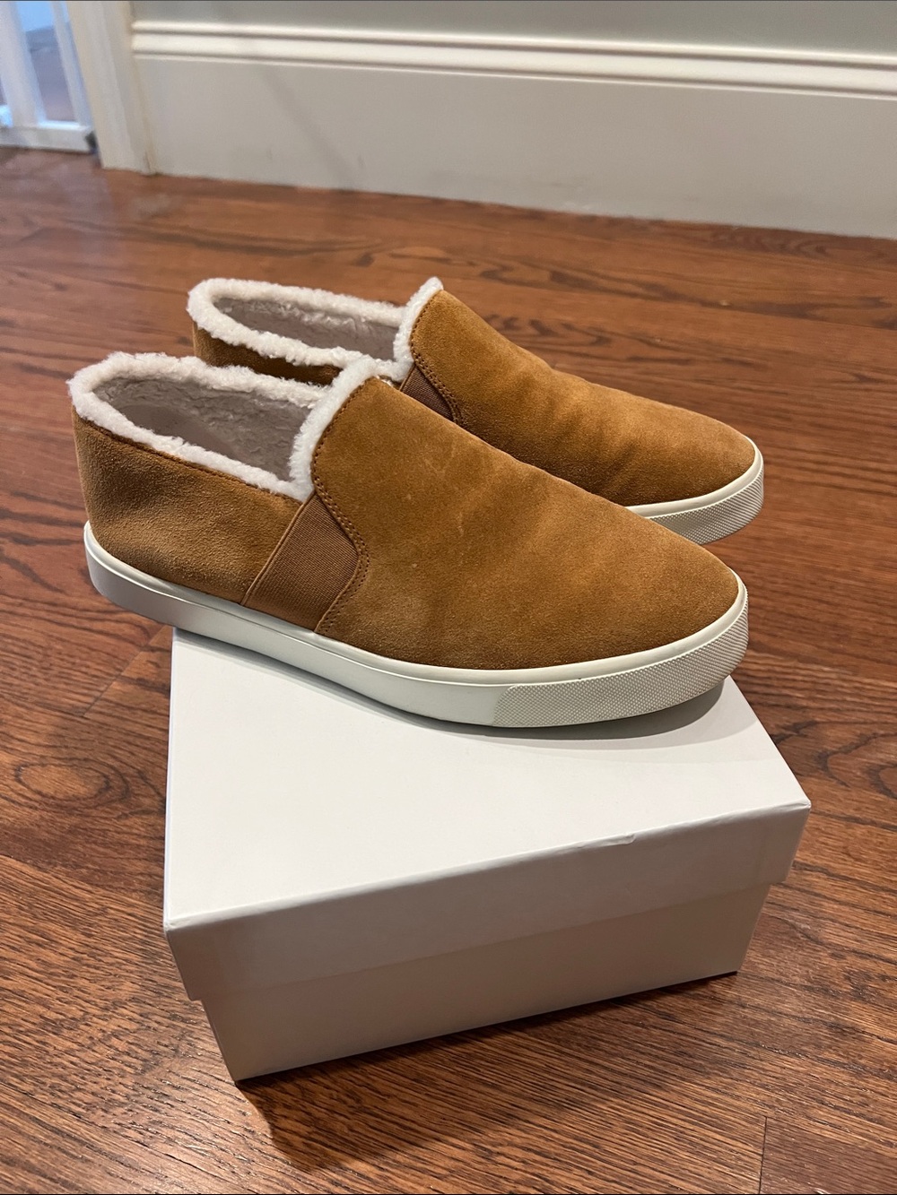 Vince “Blair” shearling and suede slip on sneaker size 8.5M